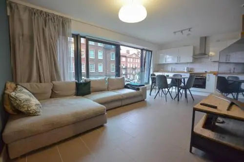 Stylish Chelsea Apartment near Fulham Broadway St.