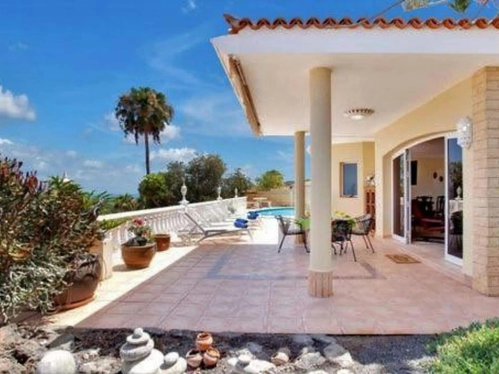 Premium holiday home in Santiago del Teide with pool
