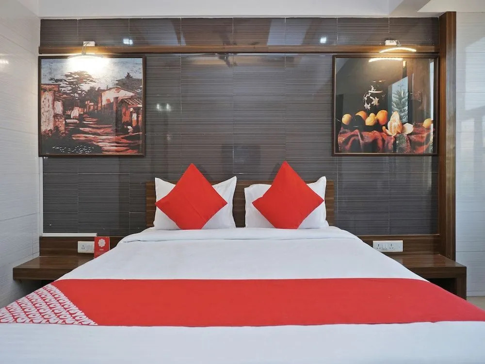 OYO 24161 Hotel Centre Point