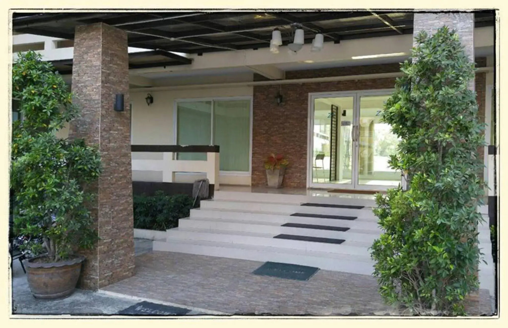 Ze Residence