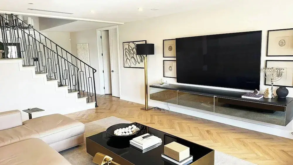 New 5 Bedroom Modern Villa on Golf Course