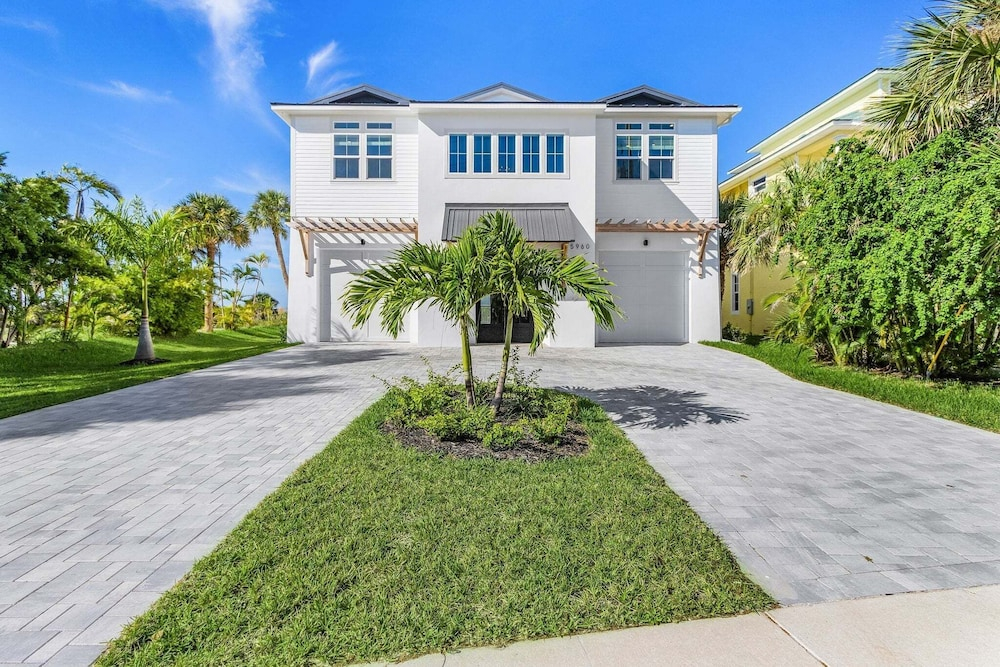 5960 Sunset Beach: 4br Beachfront Home W/ Pool! 4 Bedroom Home