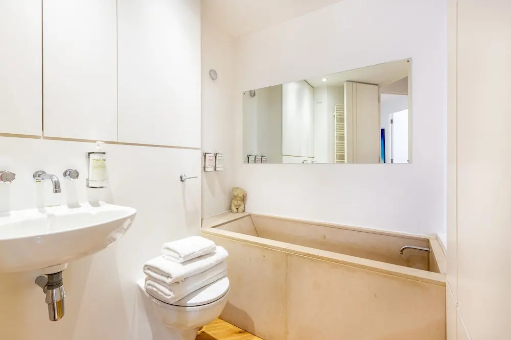 Oxford Circus Designer Apartment