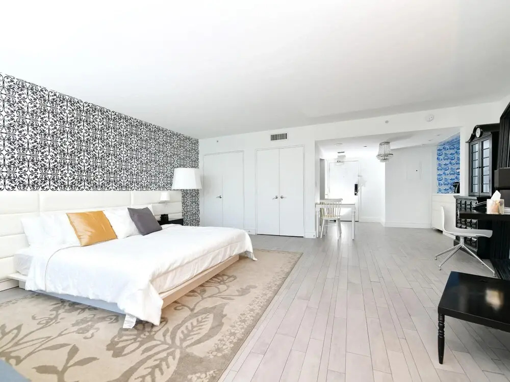 Miami World Rental - Mondrian 608