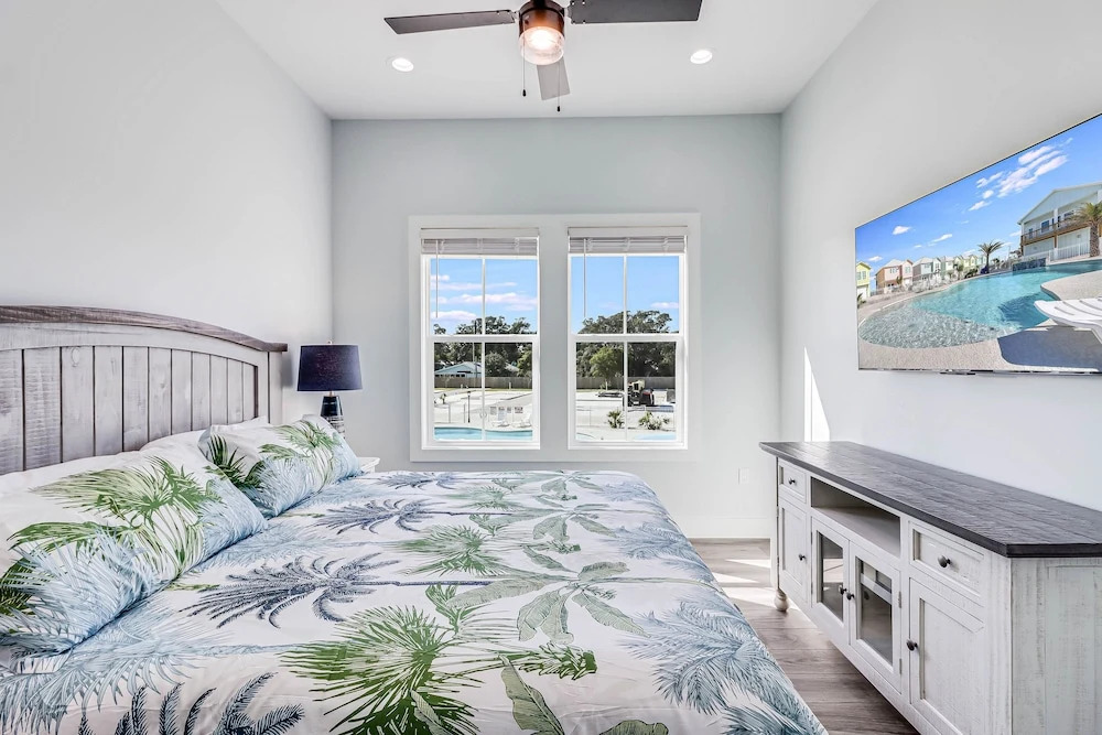 Ahoy Matey Sp151 4 Bedroom Home by RedAwning