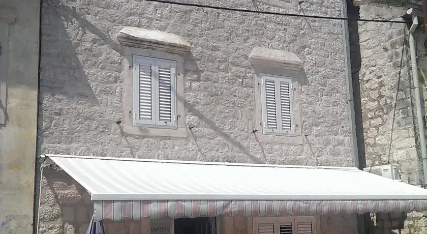 Apartments Prčanj