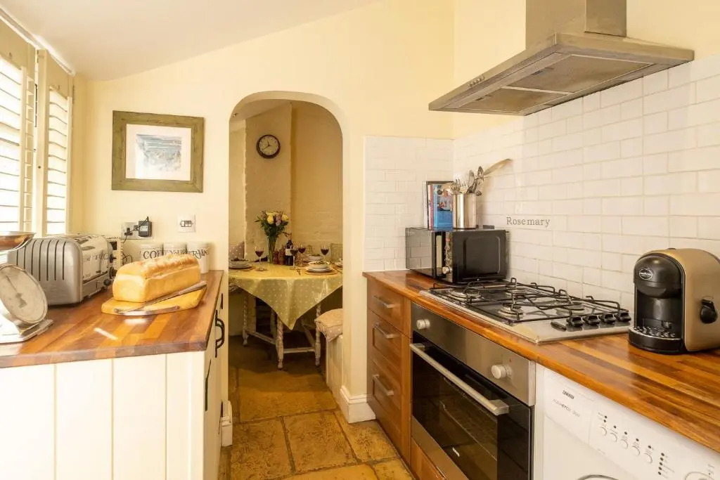 Pebble Cottage - 6 Victoria Rd - Aldeburgh Coastal Cottages