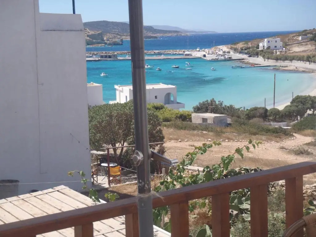 Dafnis Studios & Apartments