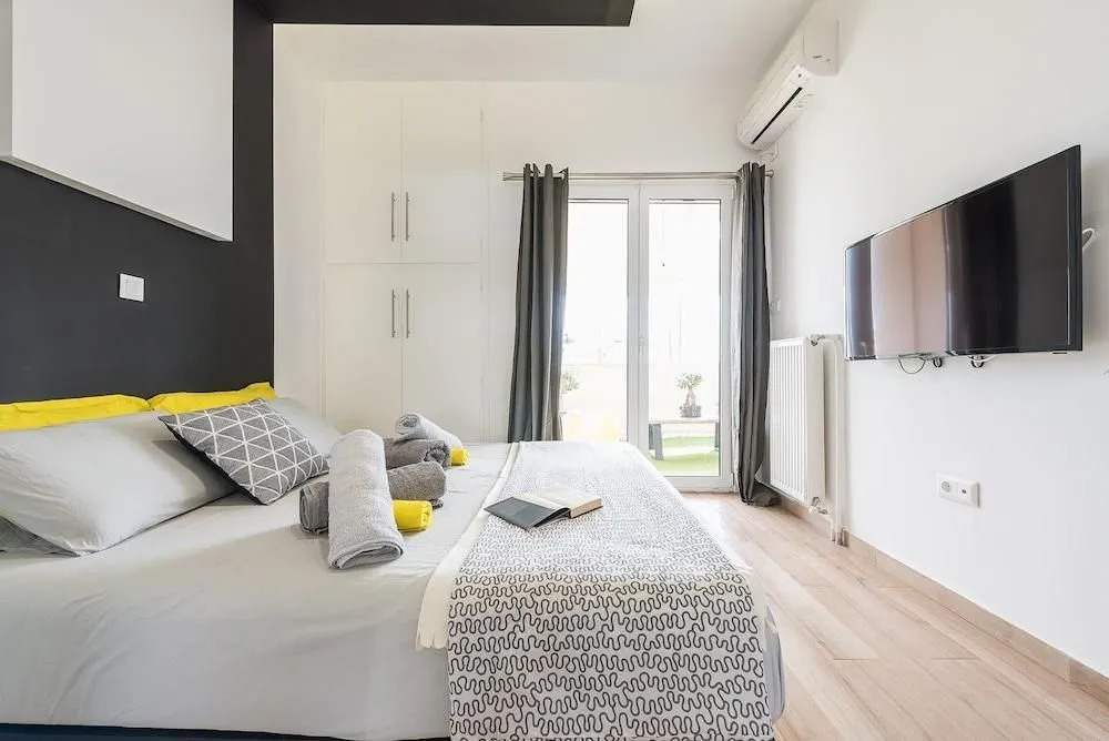 Couple's Athens Penthouse-Outstanding Balcony