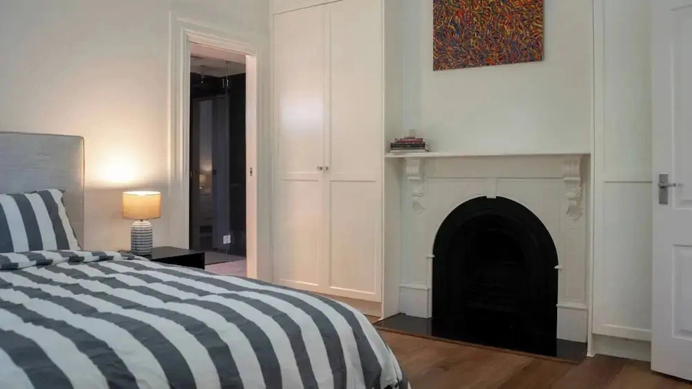 Sanctuary on Stanhope - Art & Modern Luxury