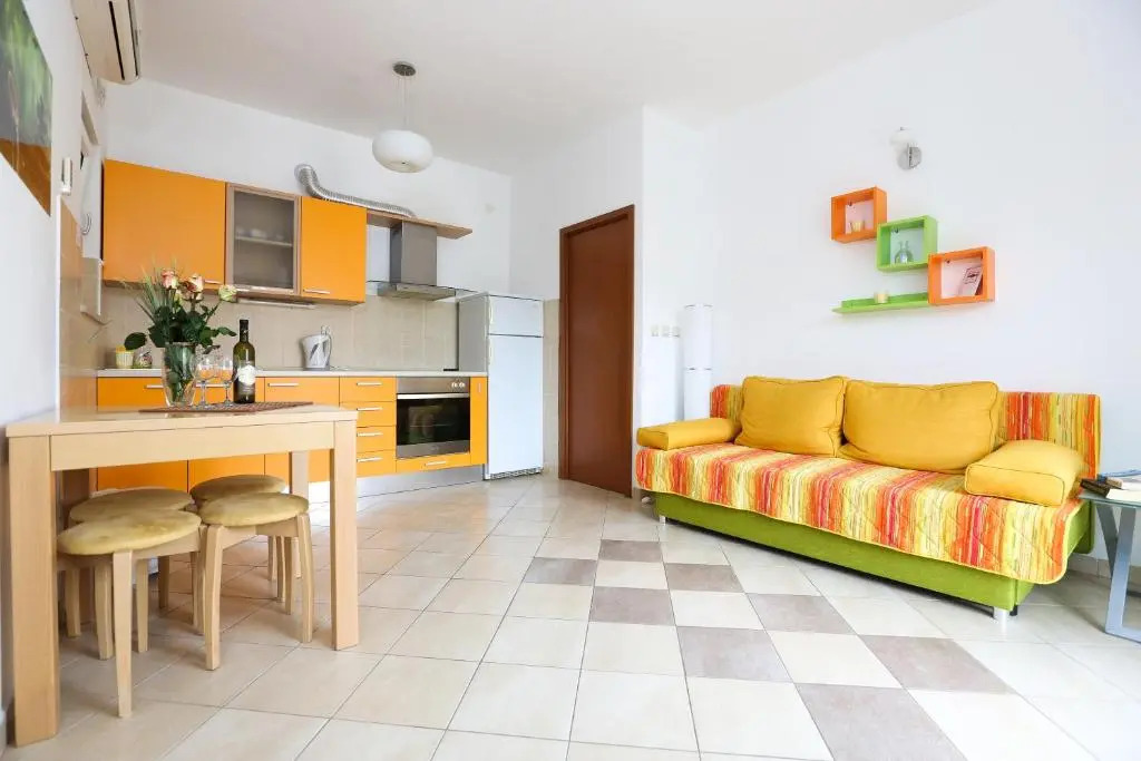 Sunrise Apartments 3