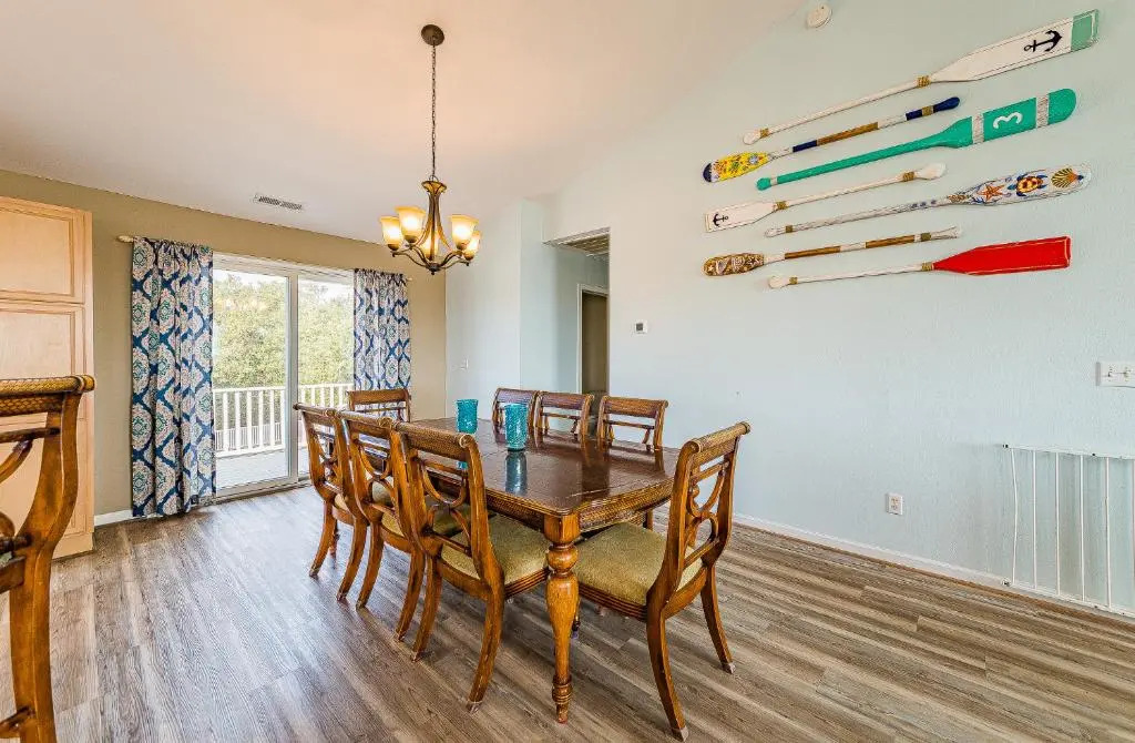 King BEEch - Southern Shores, 300 Yds to Beach, Ocean View, Pool, Hot Hub, Fenced Yard
