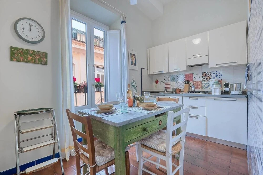 Amazing Apartment in Roma With Wifi and 2 Bedrooms