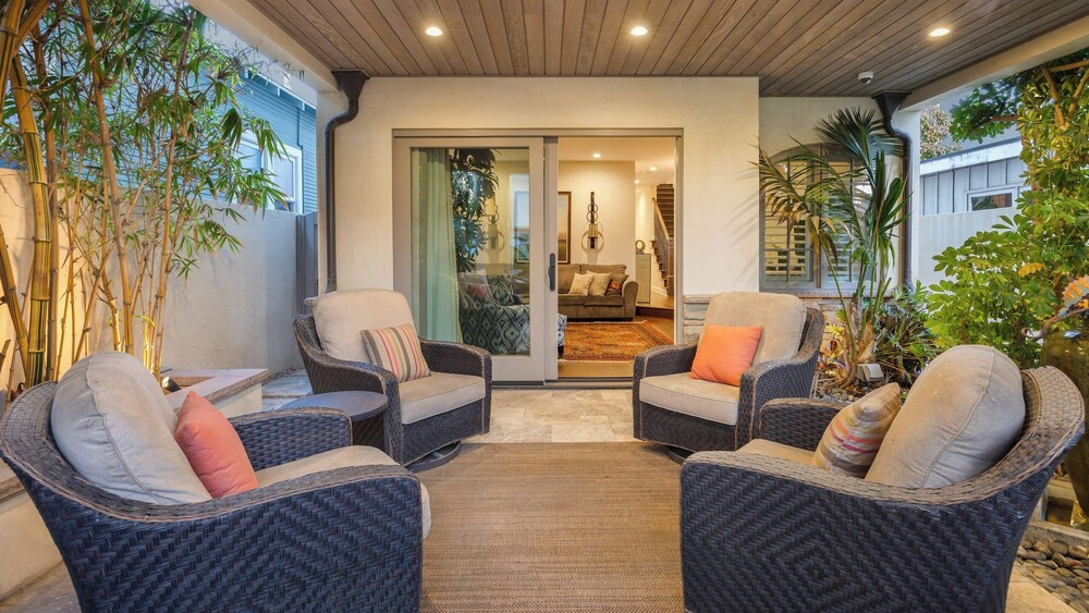 Seventh & Shore Stylish Seal Beach Home w/ Elevator, Fireplace + Bold Design