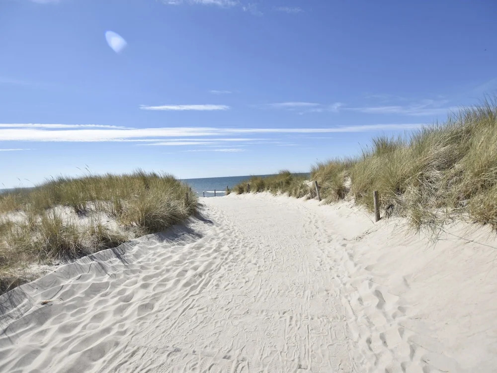 Spacious Apartment near Sea in Graal-Muritz