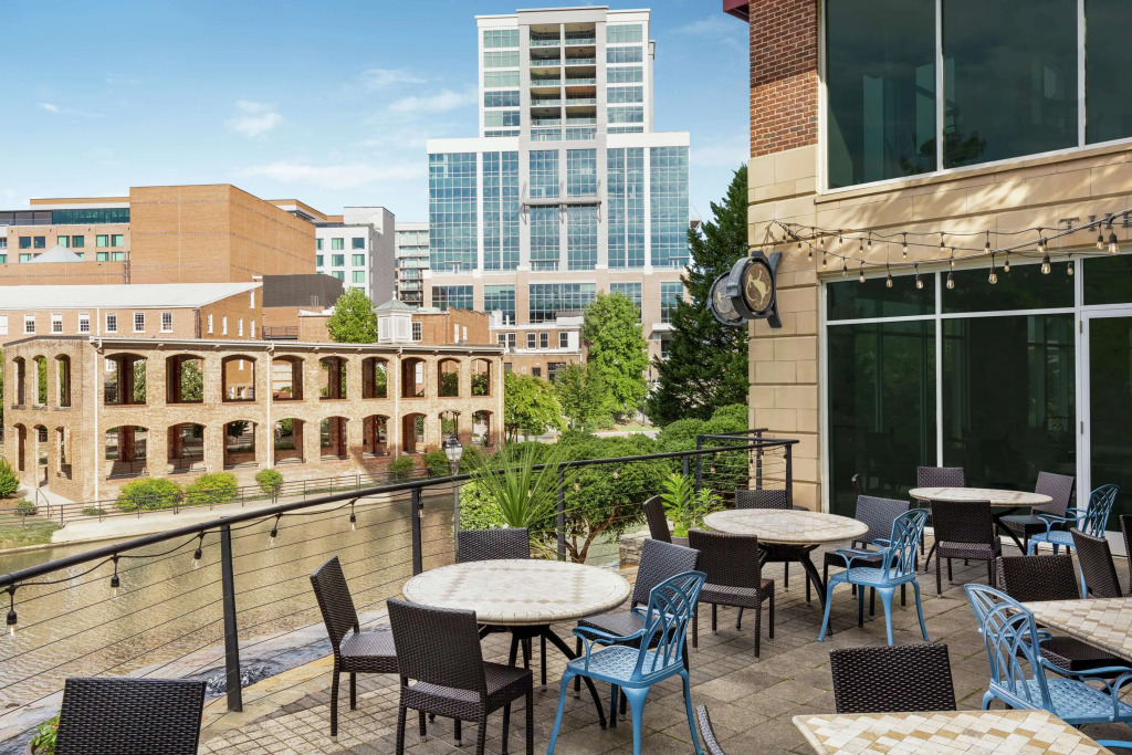 Hampton Inn & Suites Greenville-Downtown-Riverplace