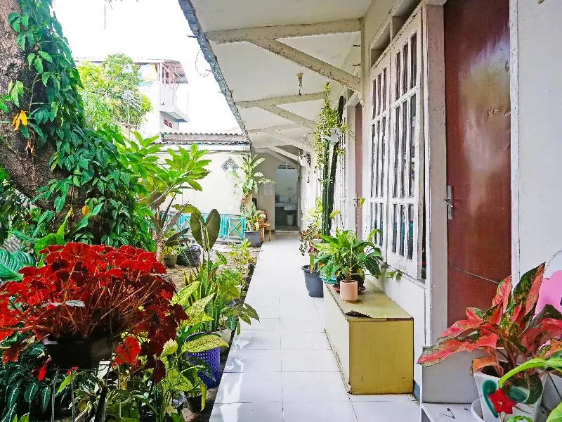 Spot On 91551 Gwen Syariah Homestay