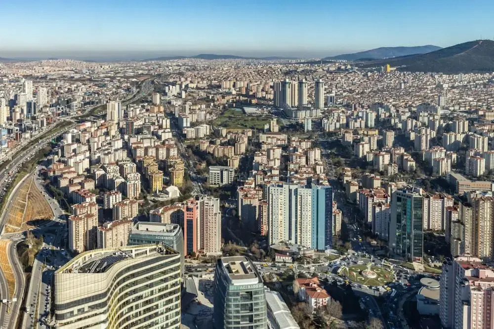 Studio Flat with Panoramic City View in Atasehir
