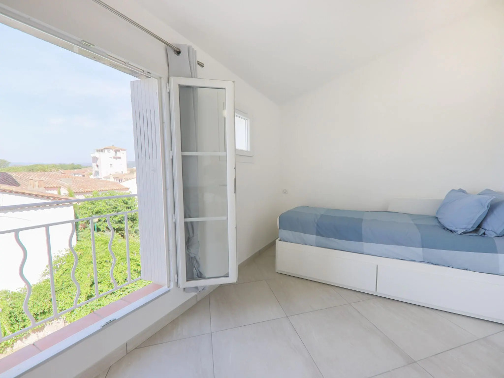 Superb holiday home in Port Grimaud with jetty