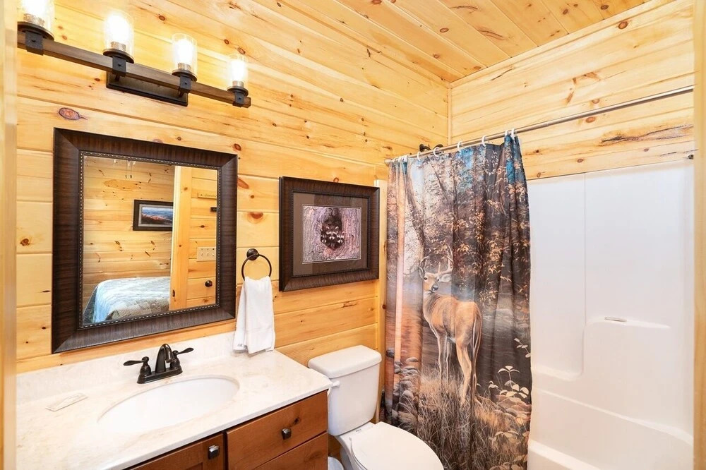 Heavenly Hideaway 4 Bedroom Home by Redawning