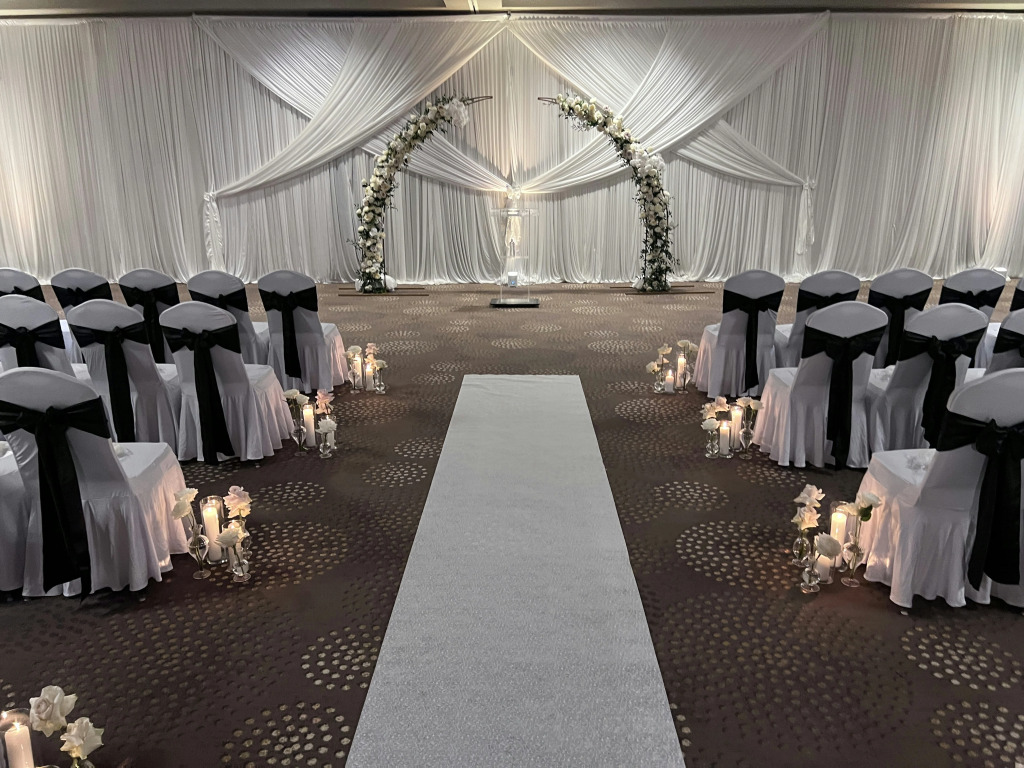 DoubleTree by Hilton Bloomington