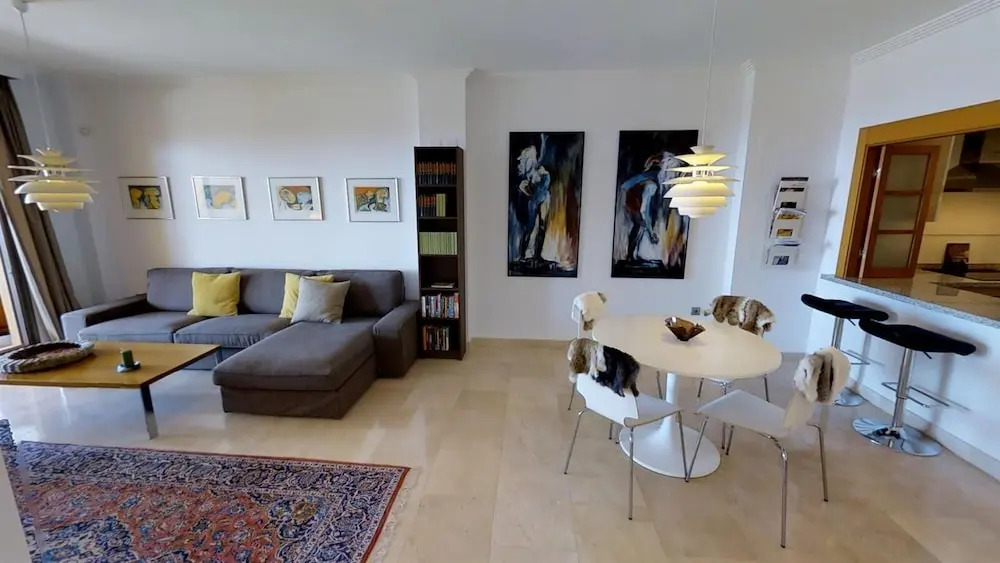 Wonderful Apartment with Great Views