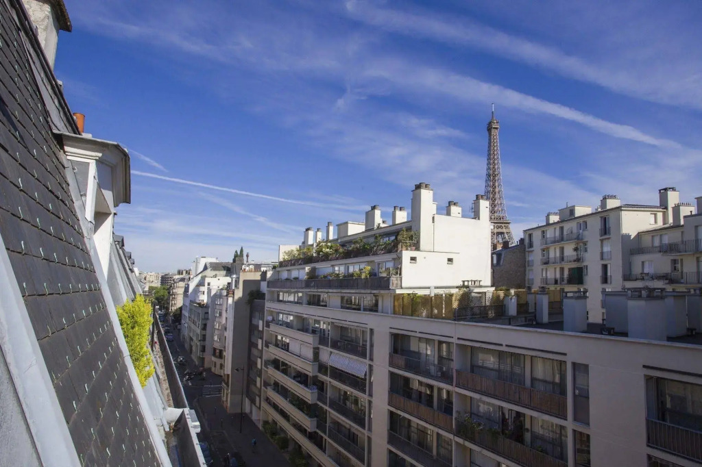 Designer Stay - Eiffel Tower