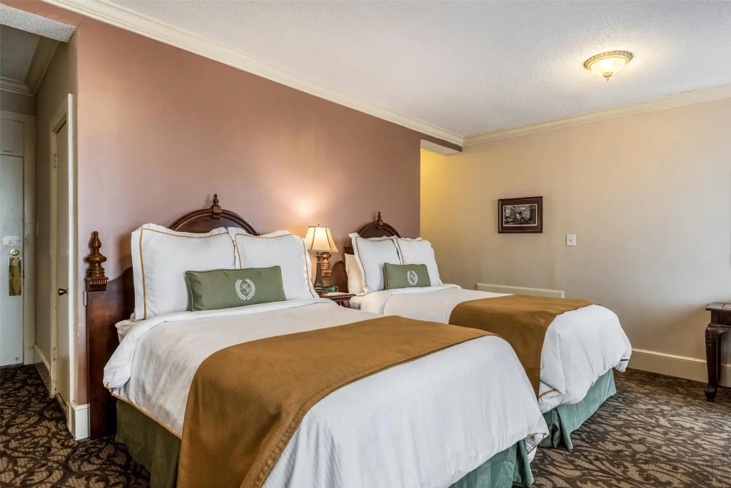 Hotel Bothwell Sedalia Central District, an Ascend Collection Hotel
