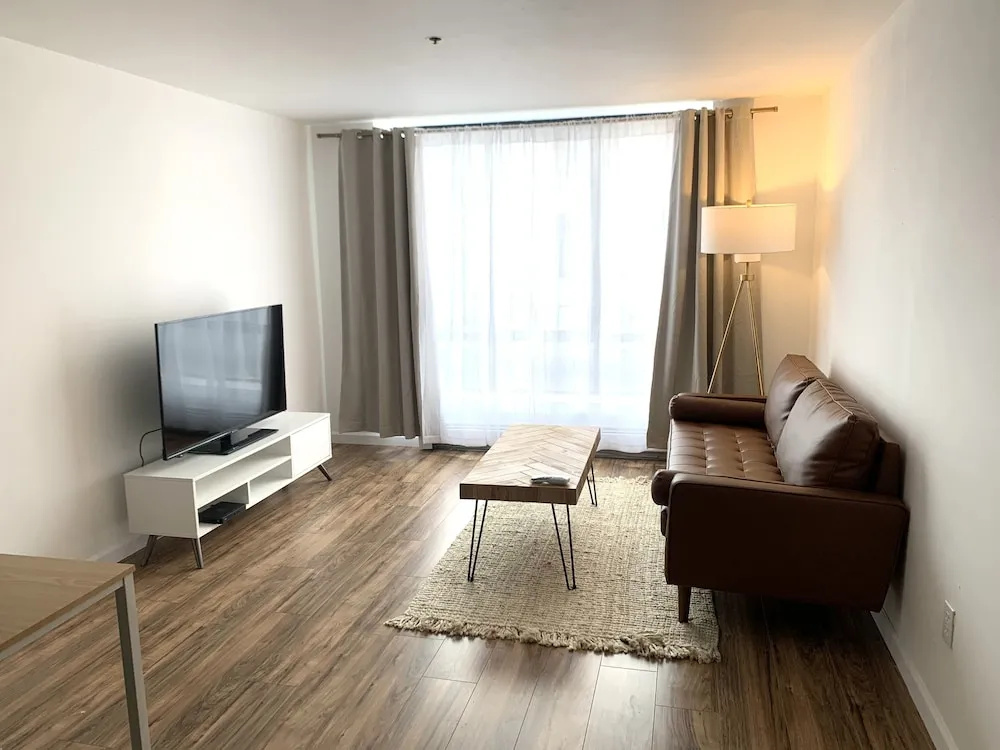The Brooks Hotel Restaurant and Lounge