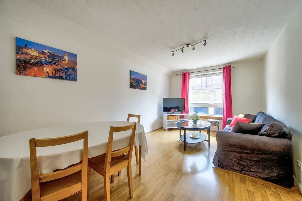 Lovely 2Bed Home In Central Edinburgh