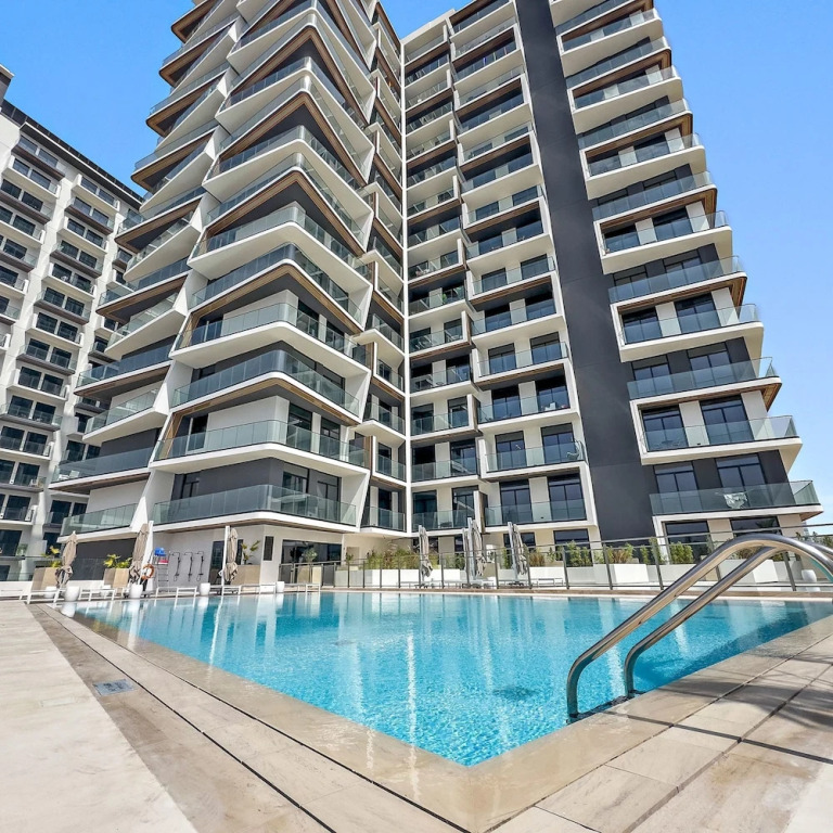 Stunning Modern 3BR Apartment in JVC
