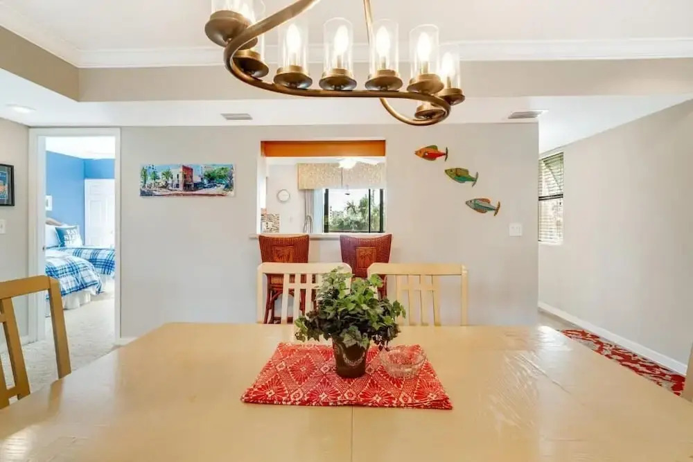 Coastal Lakehouse Condo on Siesta Key Public Beach