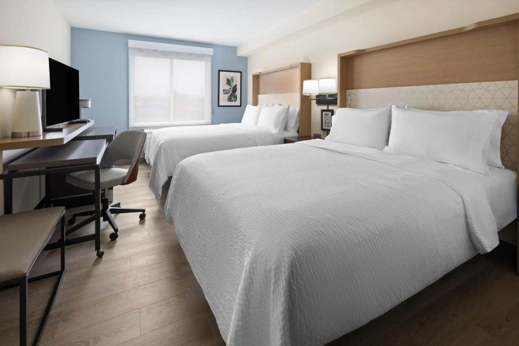Holiday Inn & Suites Richmond West End by IHG