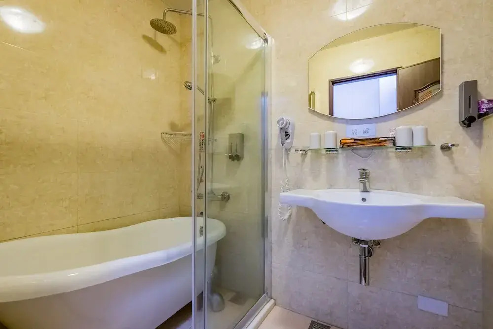 Dan Huang BnB