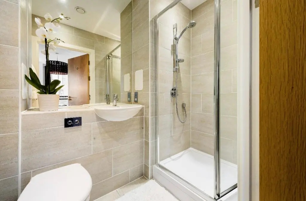 Luxury new apartment, 15mins from Bond St.