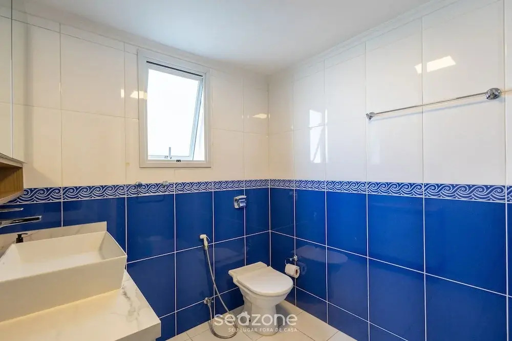 Apt w/ Balcony and Oceanfront View in BC - Ipc0901