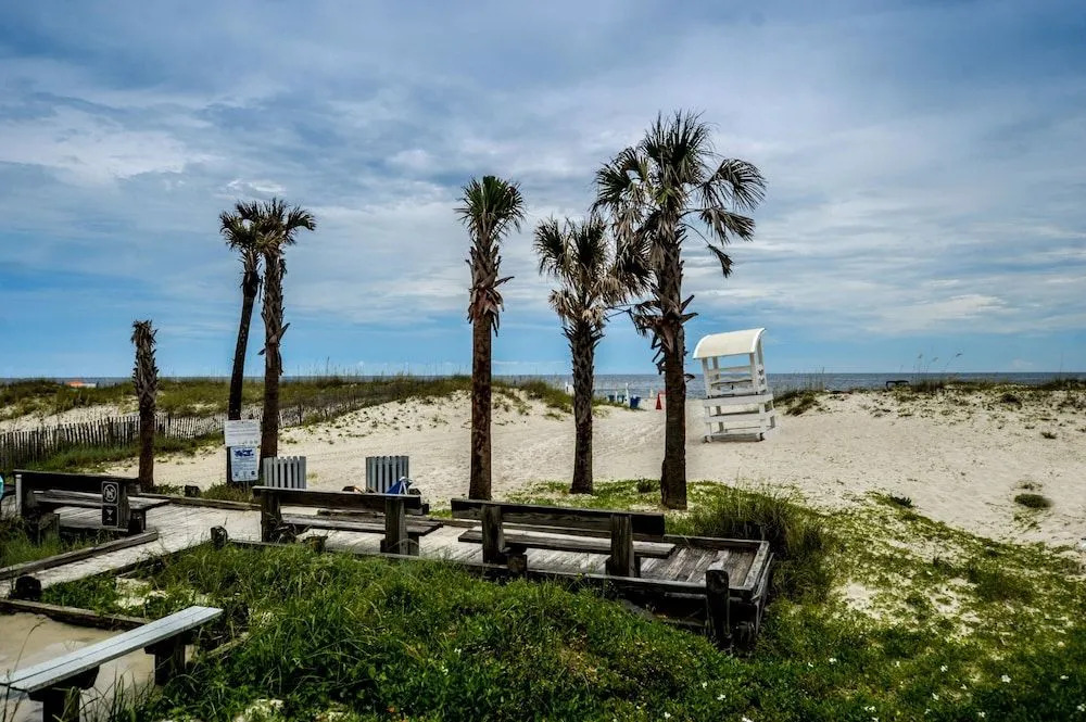 214 Shoreland