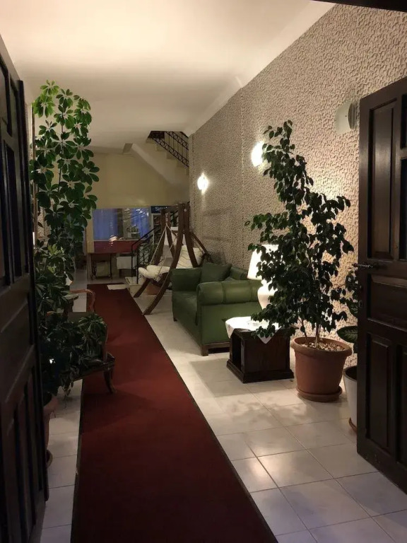 Karadede Hotel