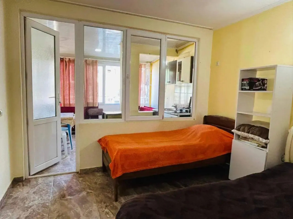 FLAT1