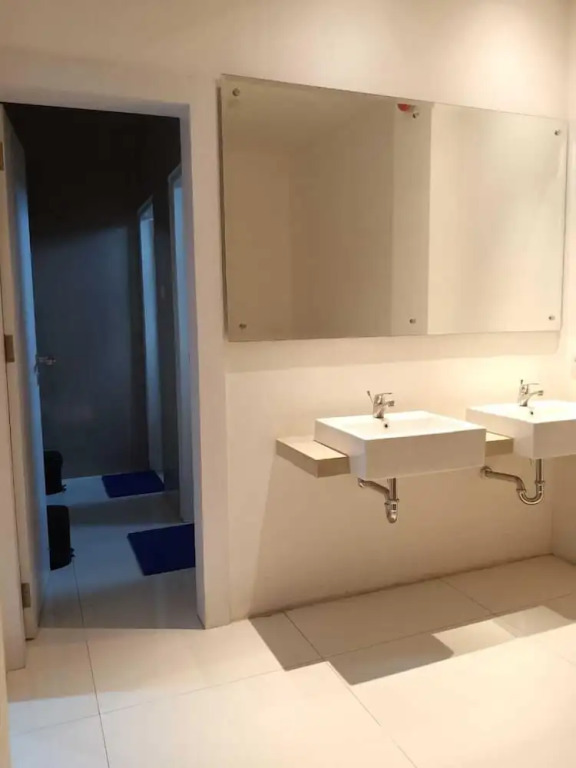 Arawa Traveller's Inn Makassar - Hostel