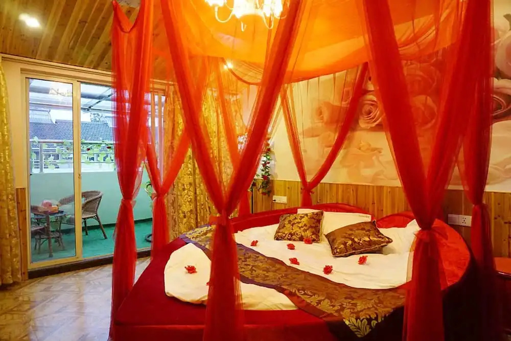 Wuzhen West Tale Theme Inn