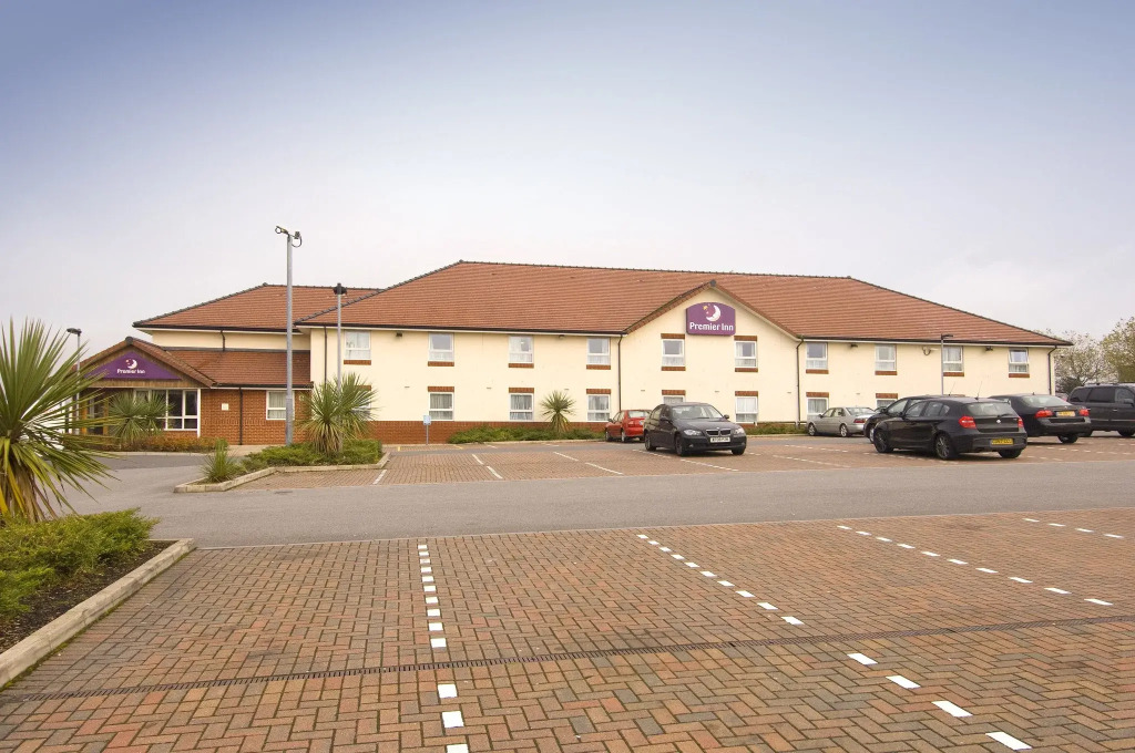Premier Inn Oldham Central