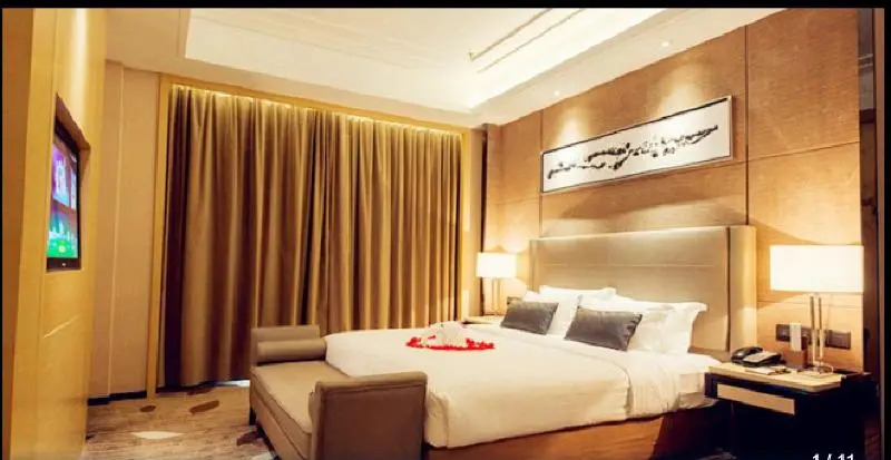 Huanggang New Beacon Waiden Hotel