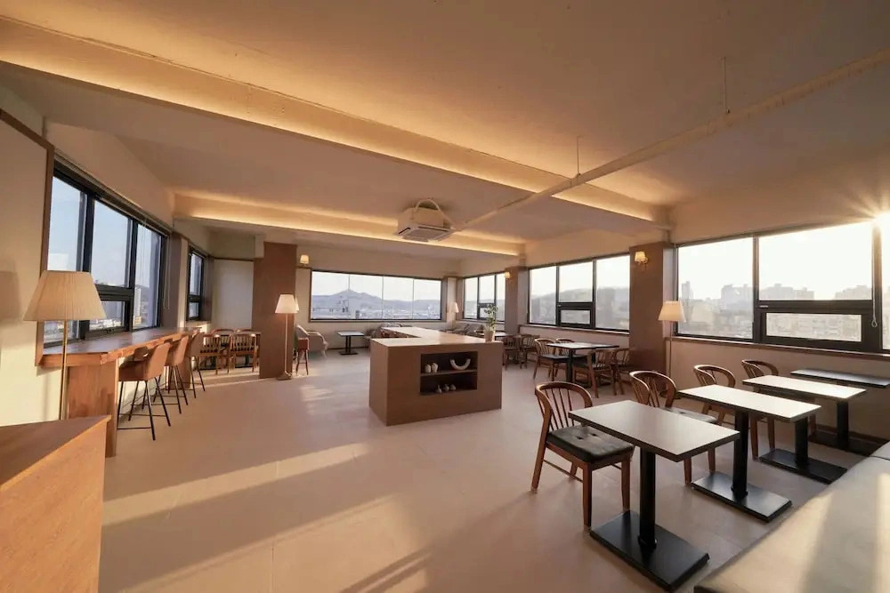 Woryeong Hotel By NewCZ
