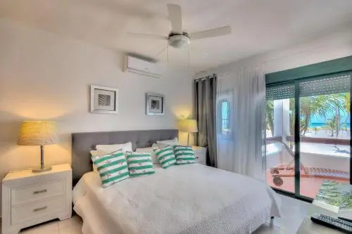 Oceanfront 3 Bdr Apt L201