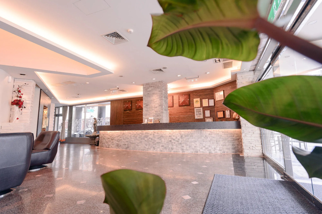 Waugh Den Business Hotel