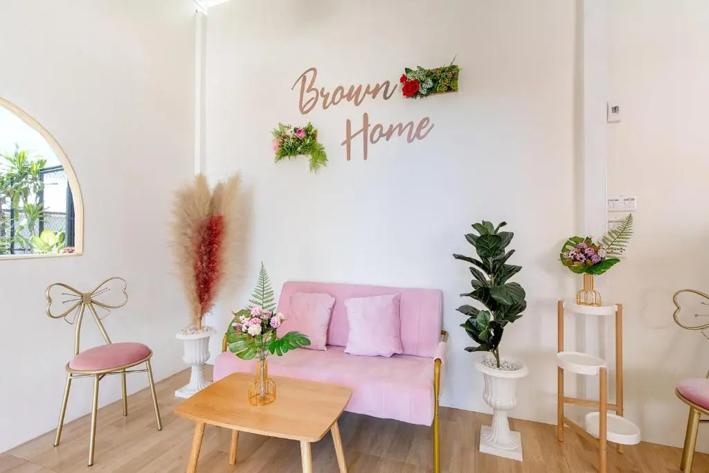 Brown Home Sattahip @ 19