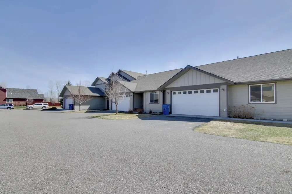 Bozeman Condo w/ Grill ~ 2 Mi to Hot Springs!
