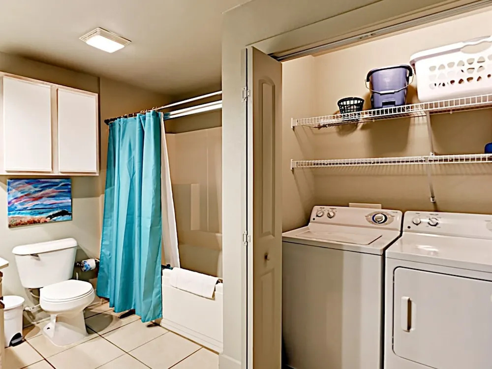20050 East Oak Rd Condo Unit 1108