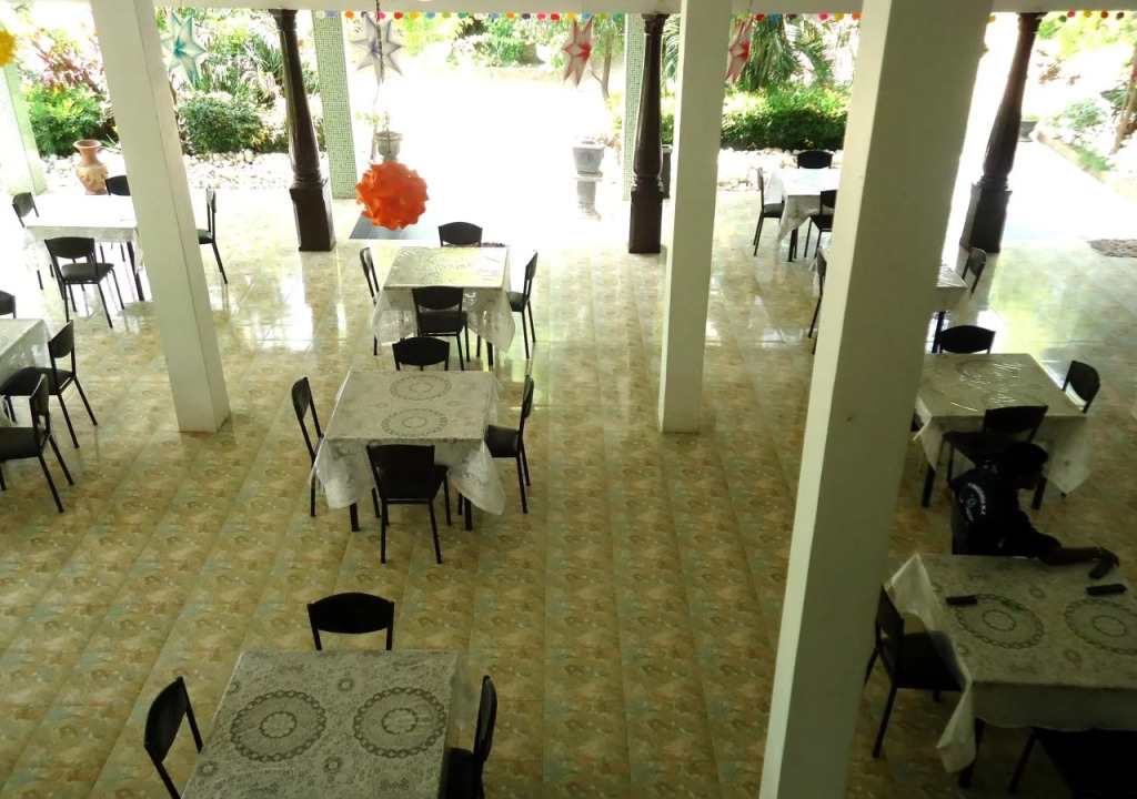 Rock Side Hotel and Restaurant